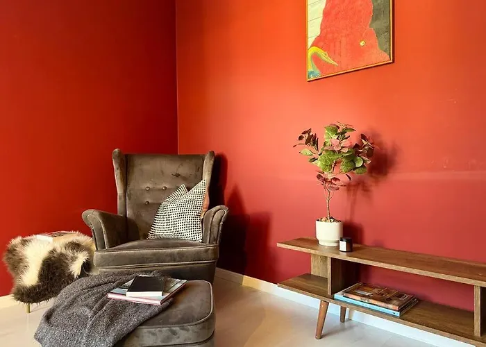 Apartment Red Currant -